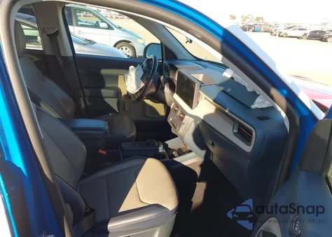 2025 Ford Maverick Lariat z USA, uszkodzony, nr VIN 3FTTW8S30SRA19457